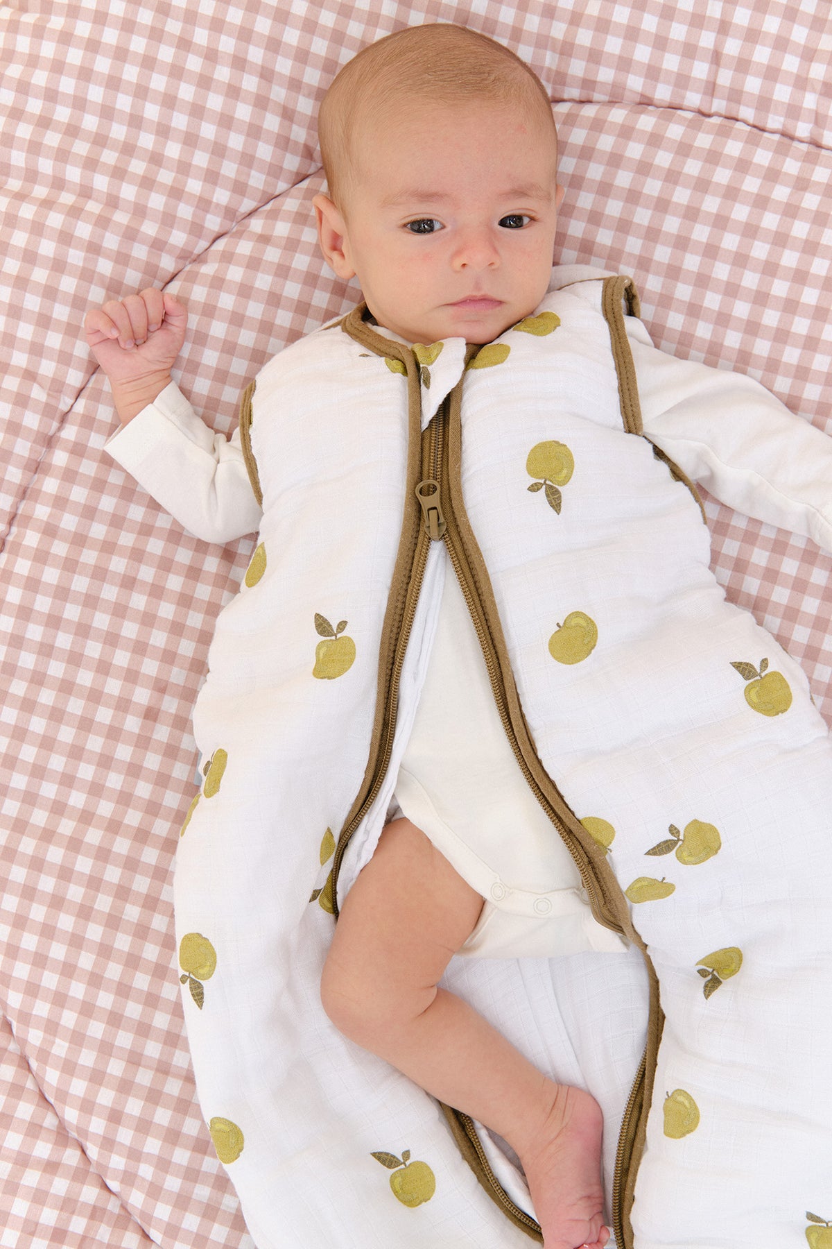 Apples Baby Muslin Pack (2 products): bamboo muslin blanket + muslin sleeping bag TOG 2.5
