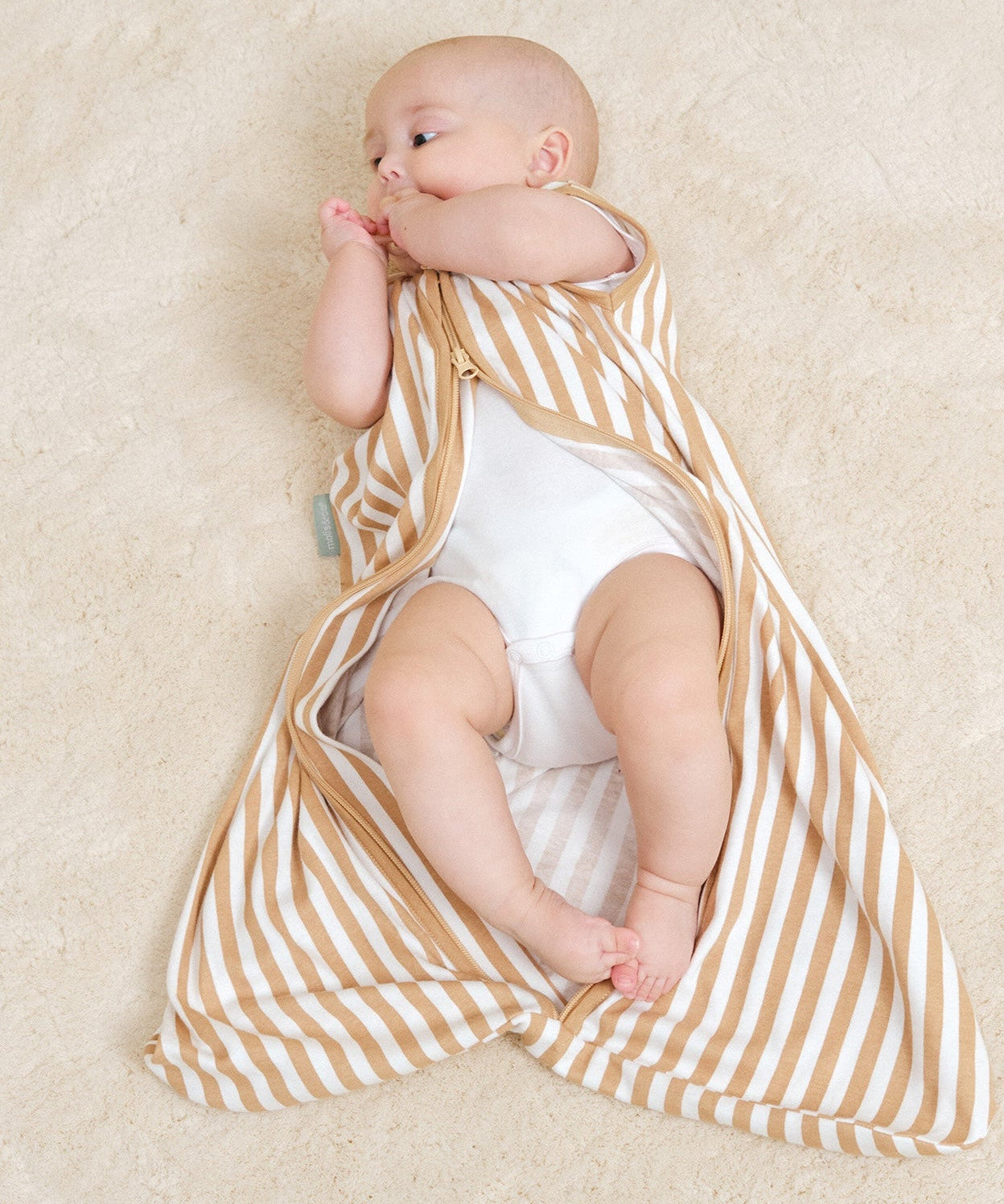 Cómo saber si tu bebé tiene calor o frío mientras duerme