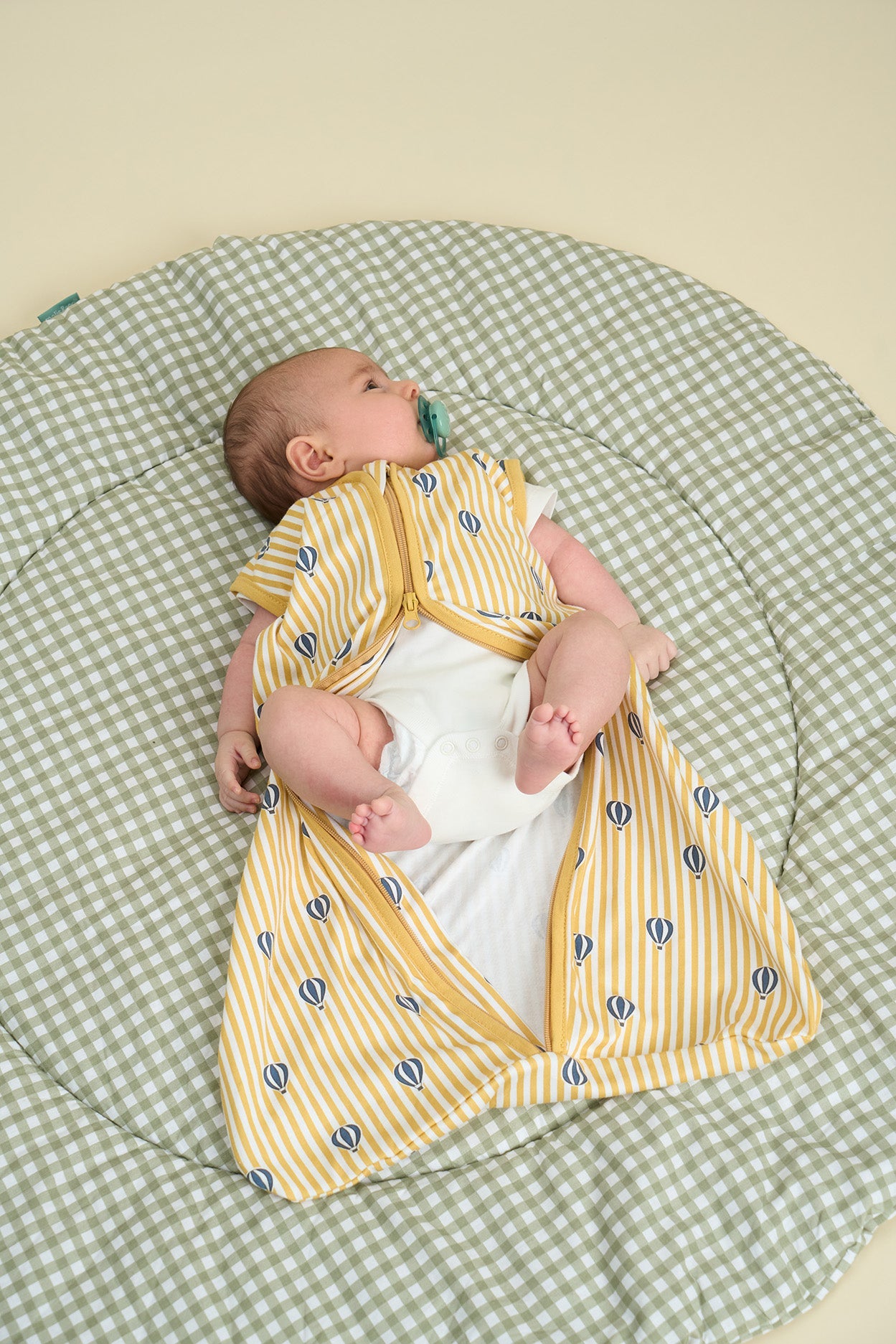 Adapter la routine de sommeil de votre bébé pendant les vacances