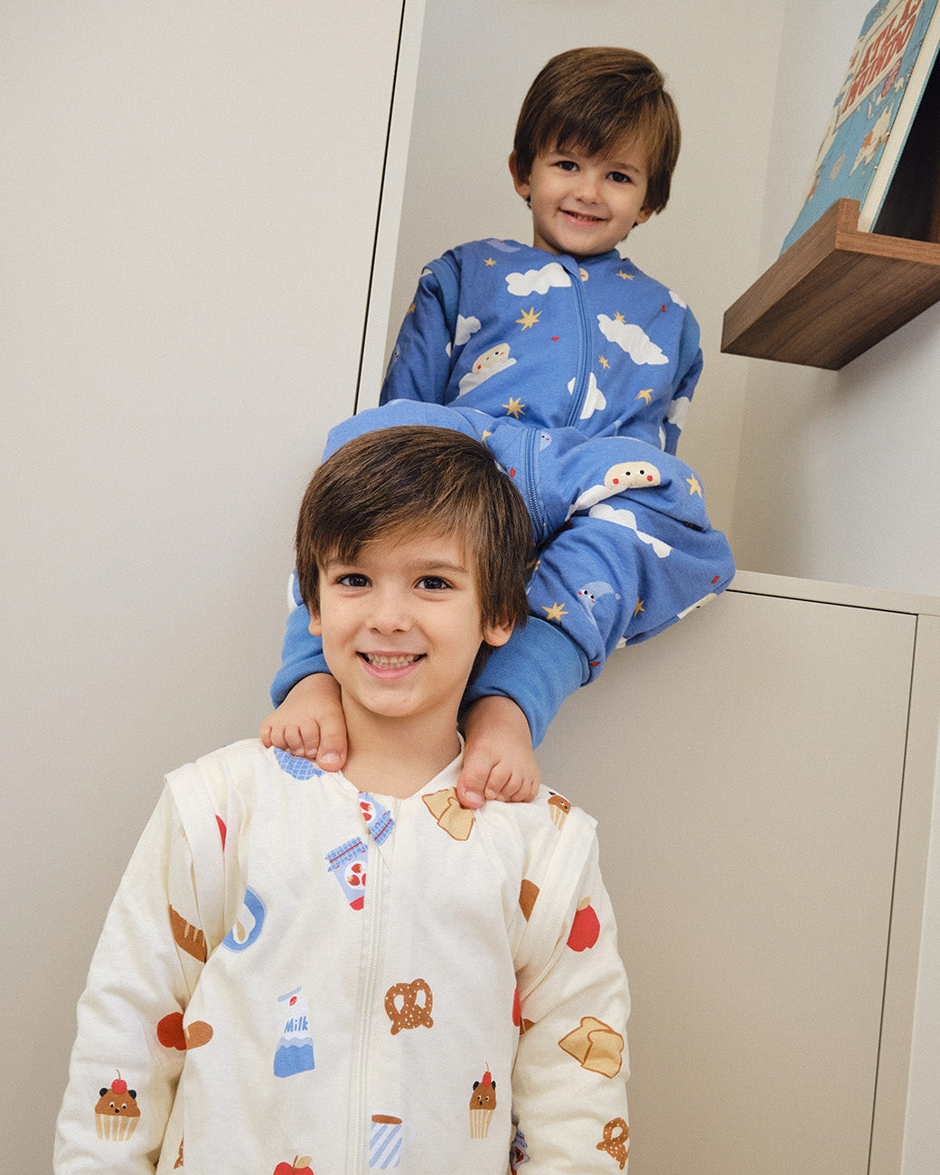 Pack frères et sœurs Good Morning et Good Night (2 produits) : 2 gigoteuses à pieds TOG 1