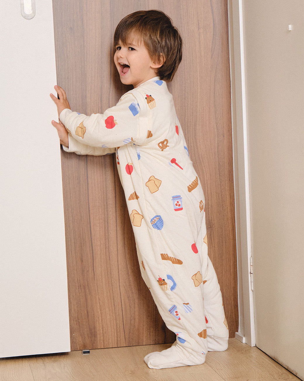 Schlafsack mit Ärmeln und rutschfesten Socken – Good morning – TOG 1