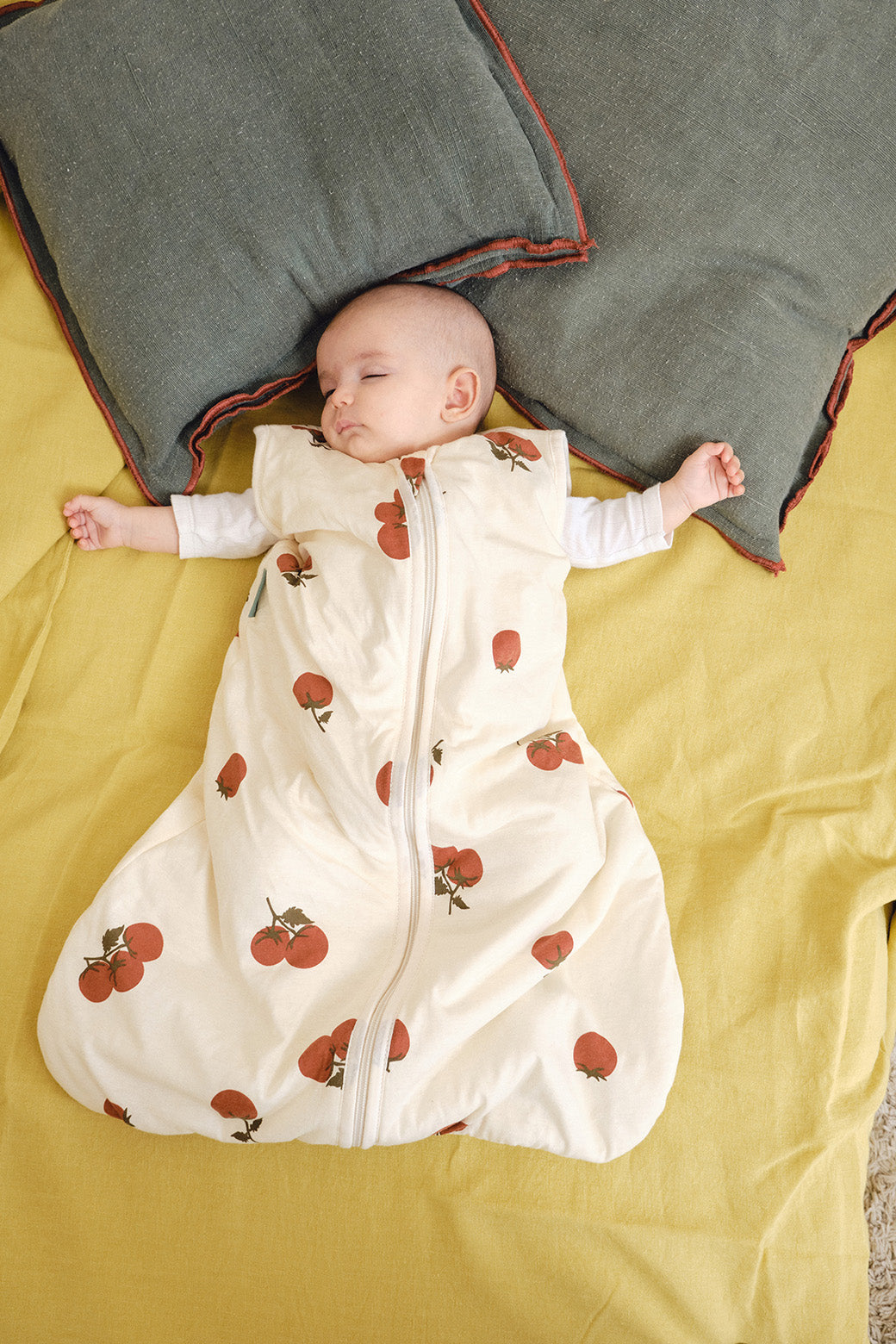 Brothers Pack Tomatoes (2 products): jumpsuit + baby sleeping bag TOG 1