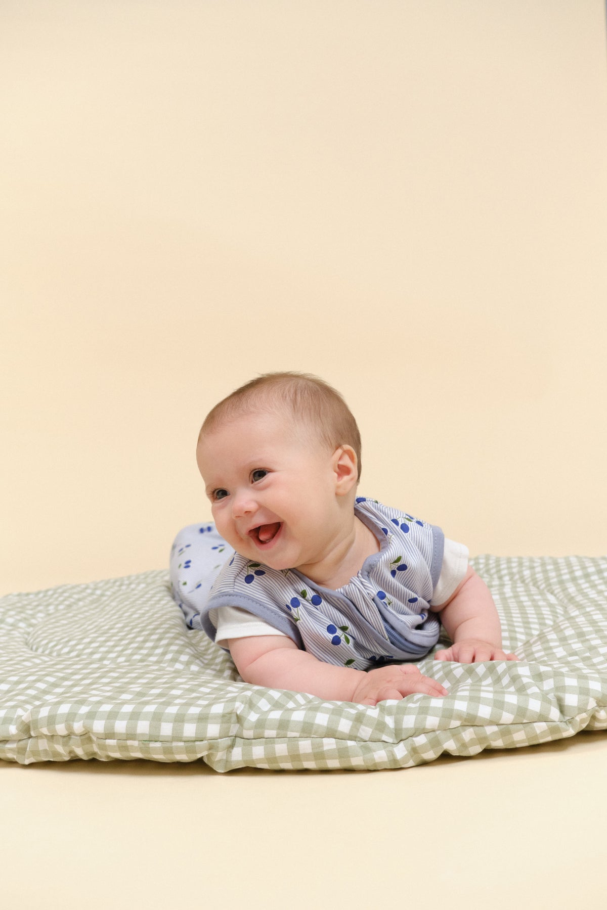 Babyschlafsack - Cherries - TOG 0.5