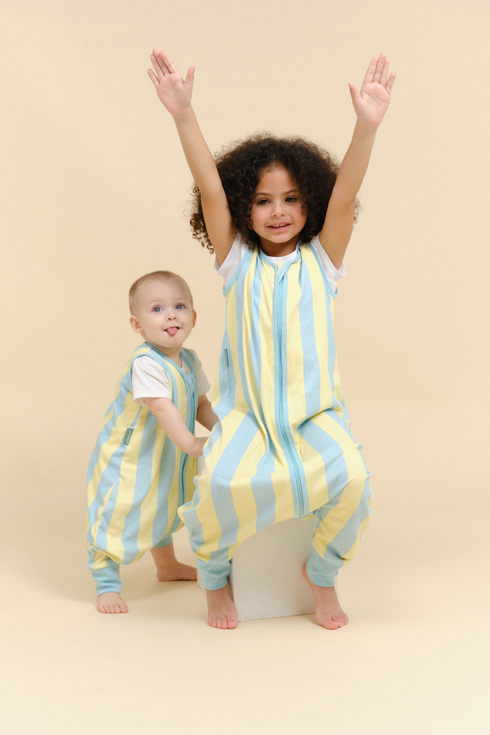 schlafsack 0 5 tog 80 cm Schlafsack mit füssen - Blue Sunshine Stripes