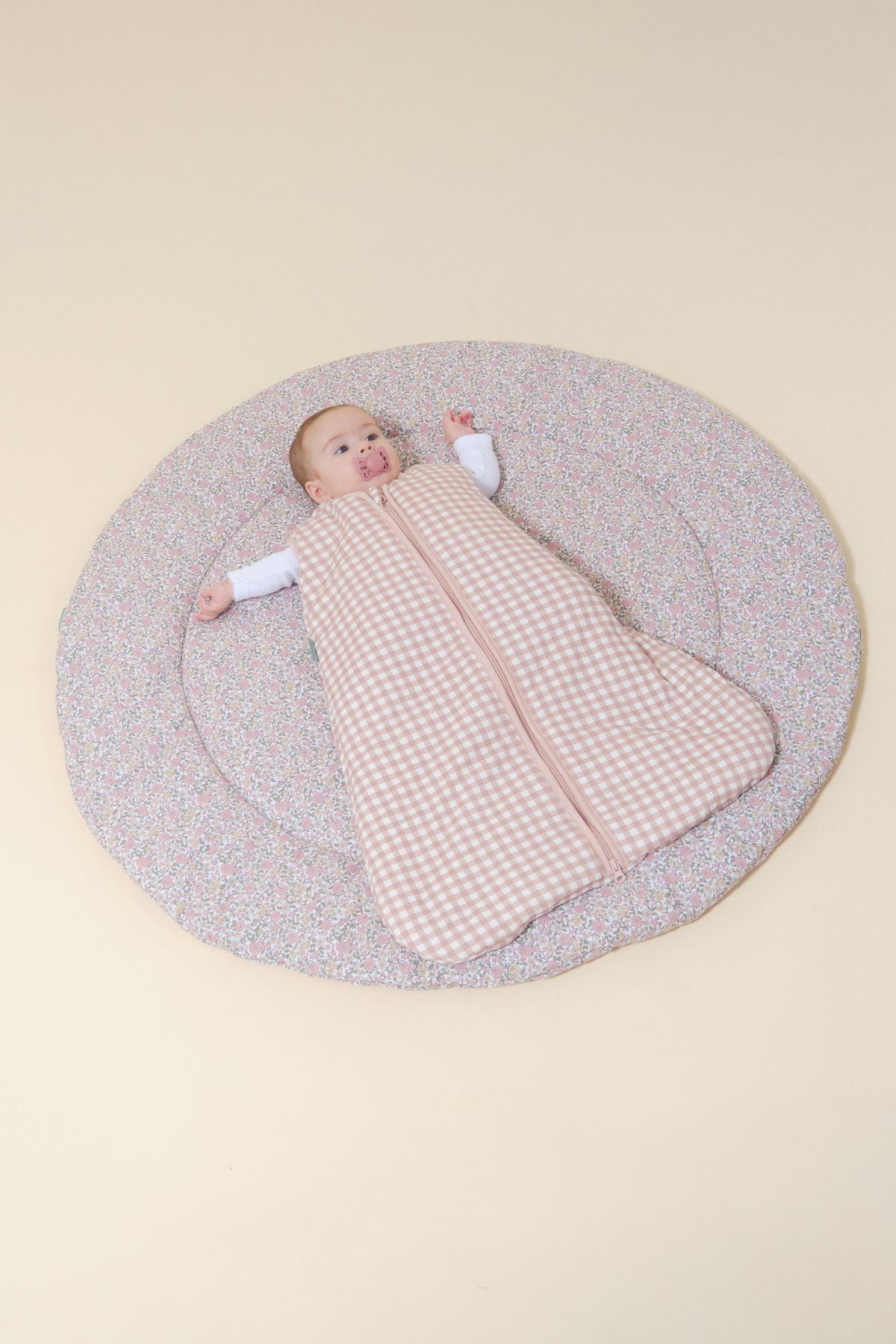 Dusty Rose Pack (4 produkte): Babyschlafsack TOG 2.5 + Neugeborenen-Nest + Musselindecke +Spielmatte