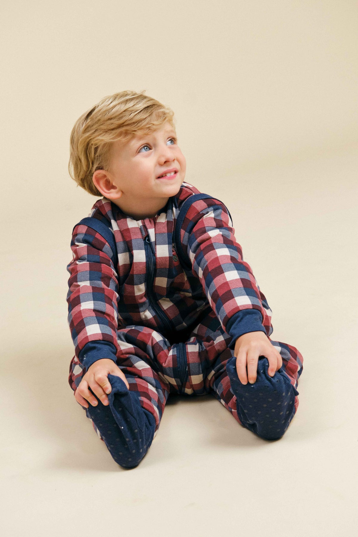 Sleeping jumpsuit with sleeves and socks - Vichy red and blue - TOG 2.5
