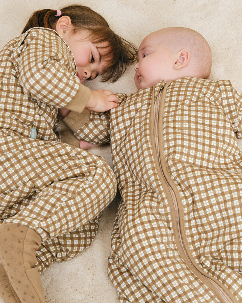 Pijama manta con mangas y calcetines antideslizantes - Brown Checks - TOG 1