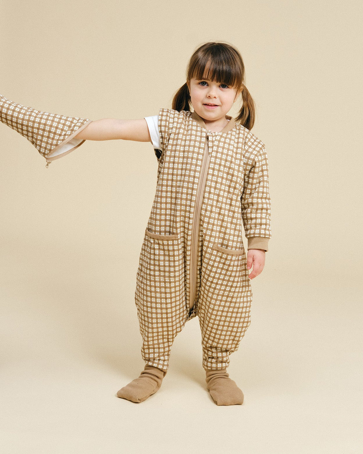 Pijama manta con mangas y calcetines antideslizantes - Brown Checks - TOG 1