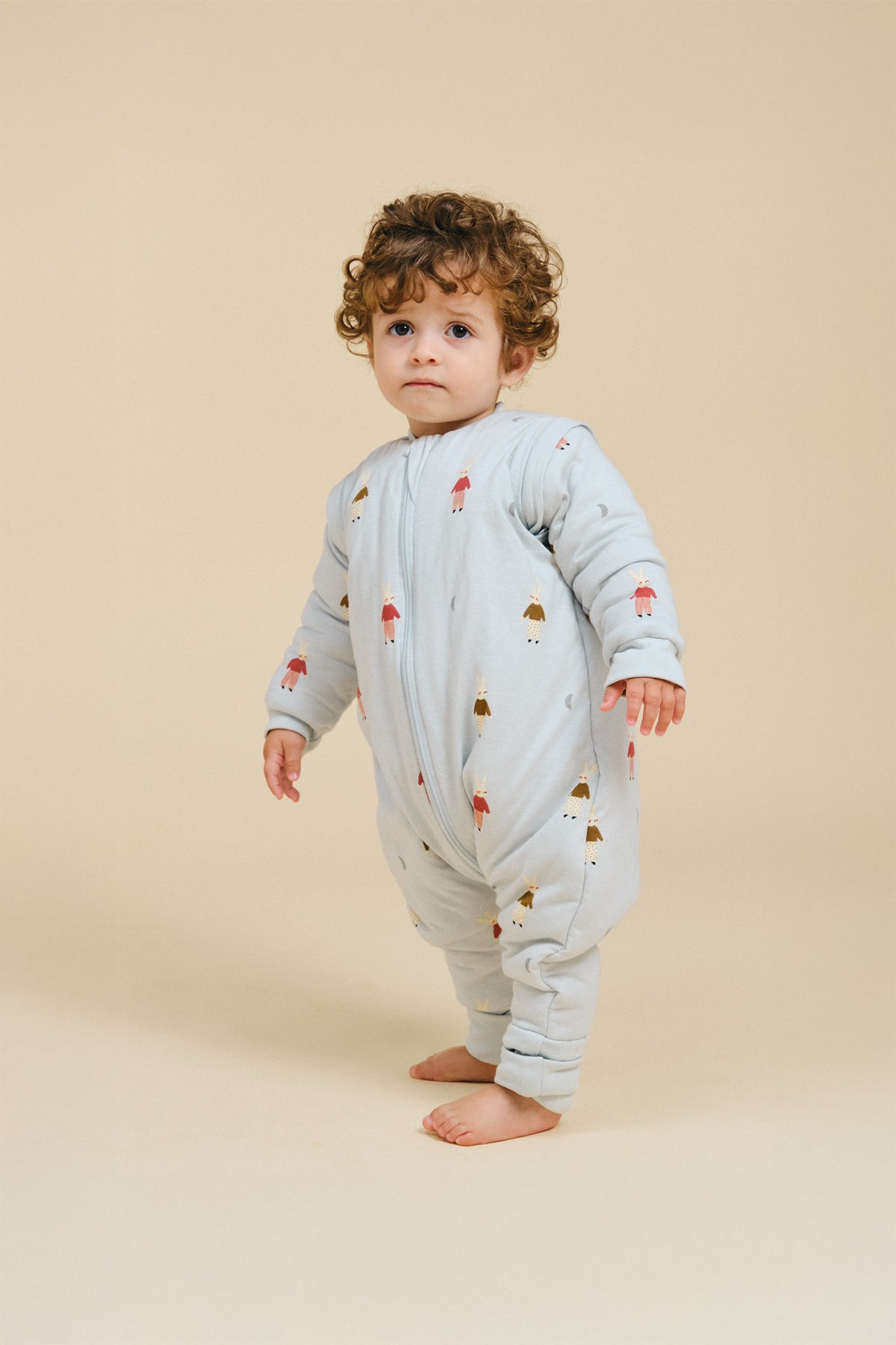 Gigoteuse à pieds avec manches et chaussettes antidérapantes - Sleepy Bunnies - TOG 2.5