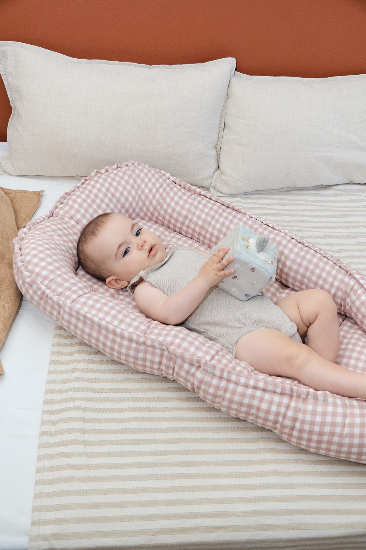 Baby nest - Dusty Rose