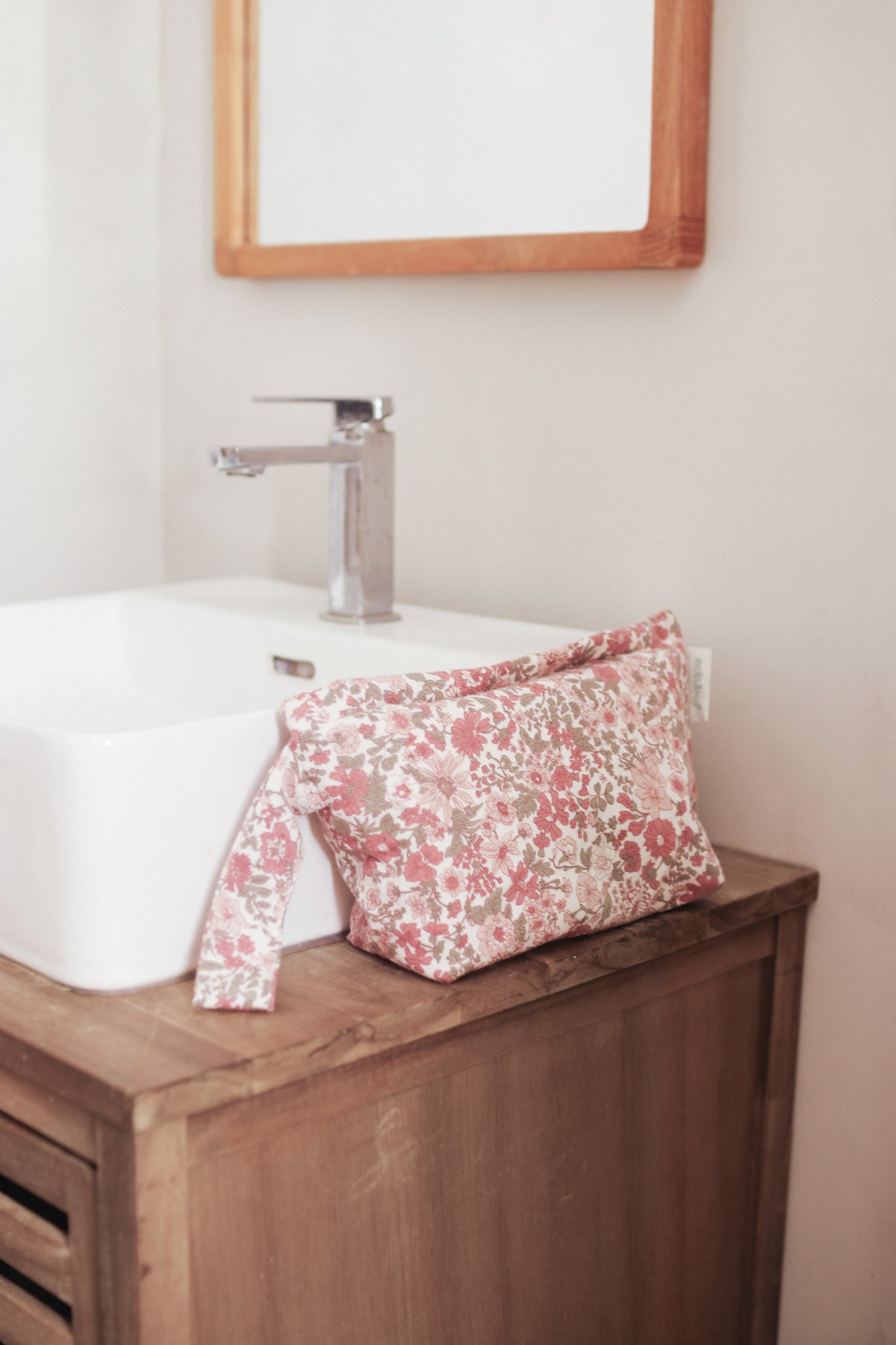 Toiletry bag - Winter Commelina
