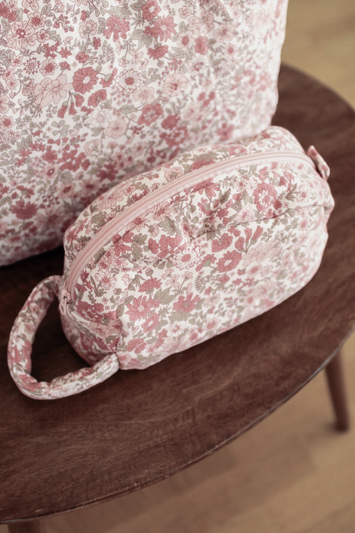 Travel toiletry bag - Winter Comelina