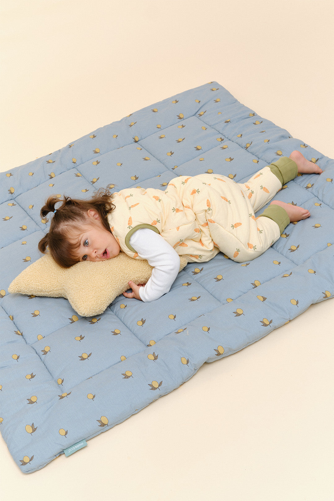 Schlafsack mit Füßen für Babys ideal für den Winter. Carrots