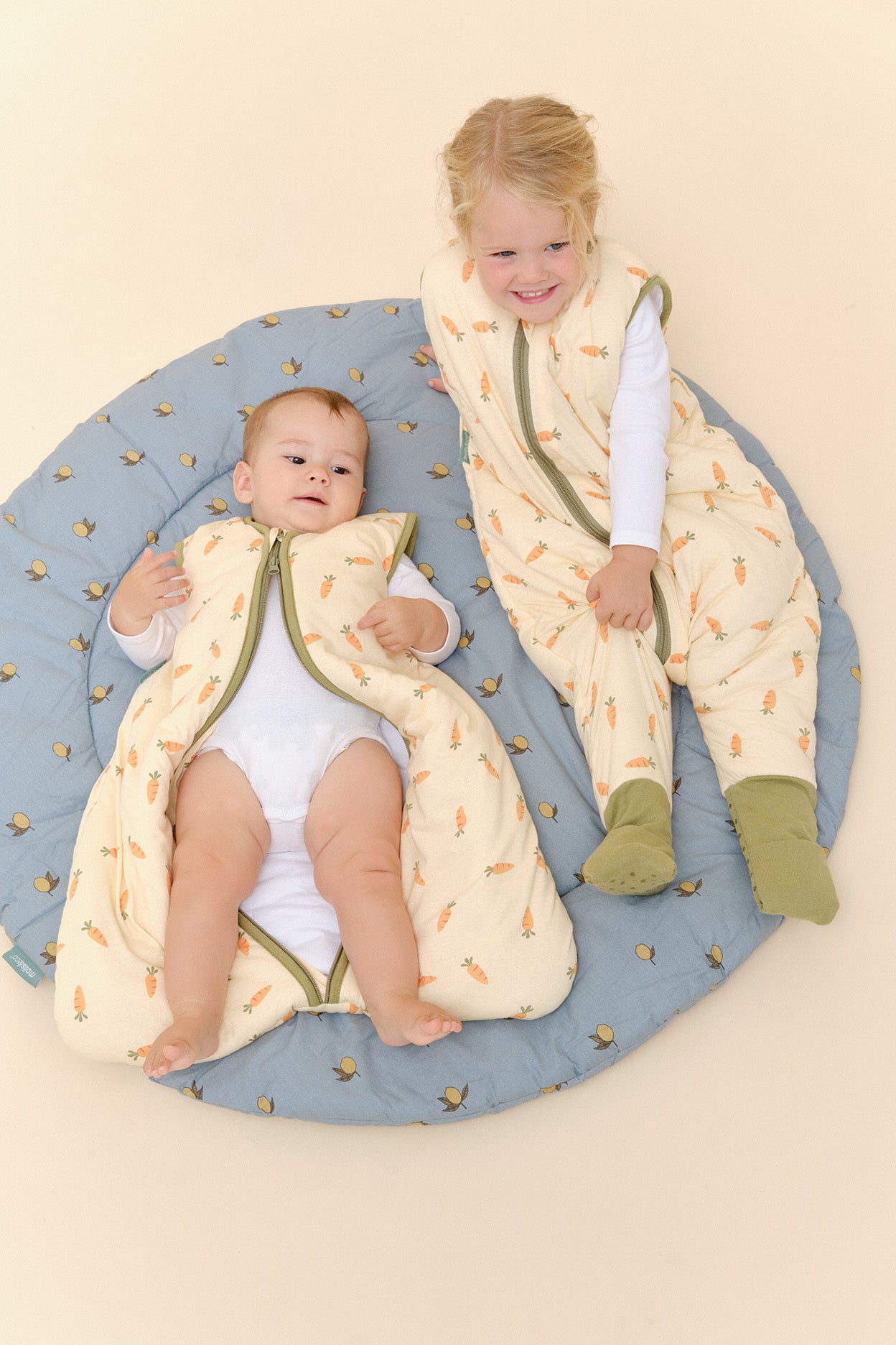 newborn schlafsack winter Schlafsack mit Füßen für Babys ideal für den Winter. Carrots