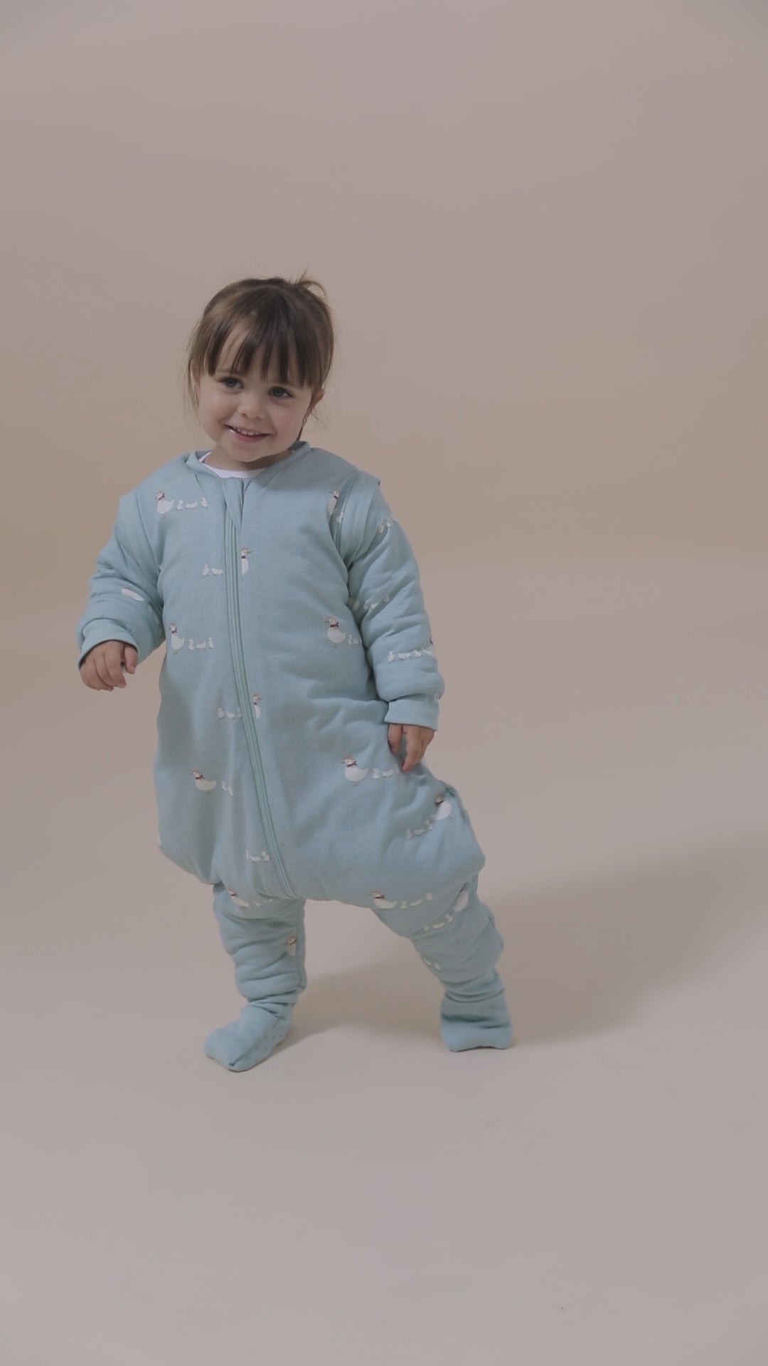 Sleeping bag with feet for baby ideal for winter. Duck Family